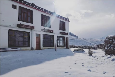 Moustache Kaza, Spiti